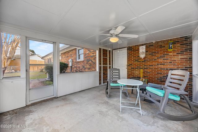 603 Oakwood Avenue, Jacksonville, NC 28546