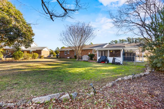 603 Oakwood Avenue, Jacksonville, NC 28546