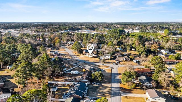 603 Oakwood Avenue, Jacksonville, NC 28546