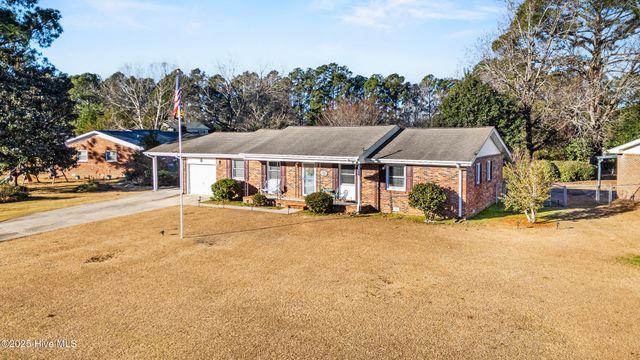 603 Oakwood Avenue, Jacksonville, NC 28546