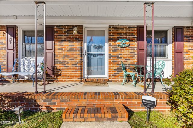 603 Oakwood Avenue, Jacksonville, NC 28546