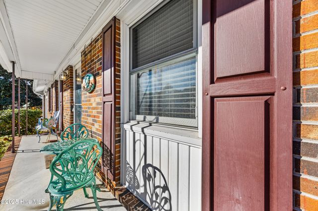 603 Oakwood Avenue, Jacksonville, NC 28546