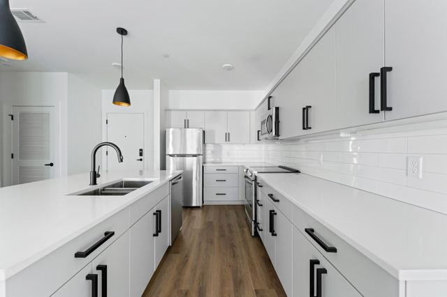 2704 Clifton Ave Apt 201, Nashville, TN 37209