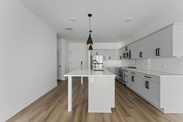 2704 Clifton Ave Apt 201, Nashville, TN 37209