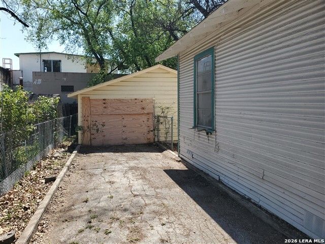 114 Thompson Place, San Antonio, TX 78225