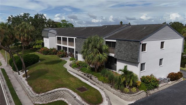2124 TAMIAMI TRAIL 204, Sarasota, FL 34234