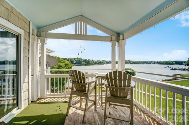 1339 Torrence Circle, Davidson, NC 28036