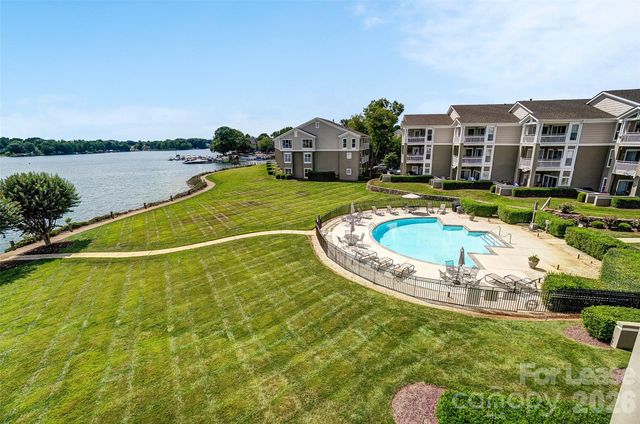 1339 Torrence Circle, Davidson, NC 28036