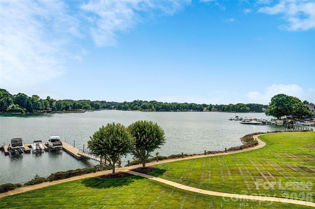 1339 Torrence Circle, Davidson, NC 28036