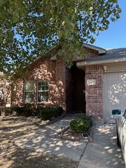 420 Marble Creek Drive, Fort Worth, TX 76131