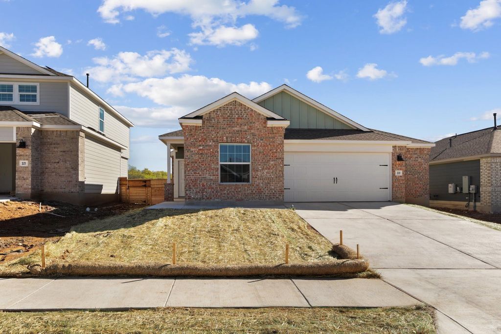 331 Madrid, Kyle, TX 78640