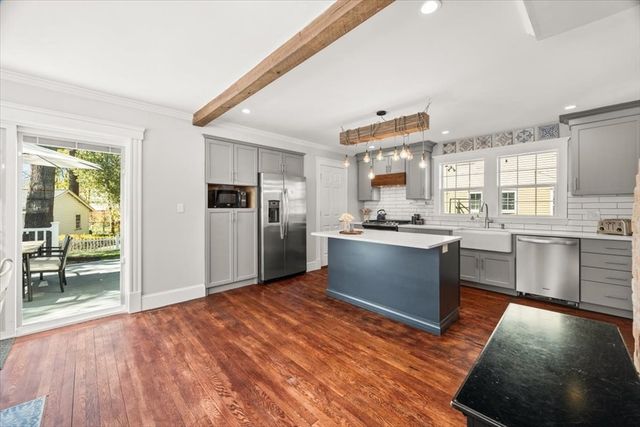 29 Pine Circle, Weymouth, MA 02190