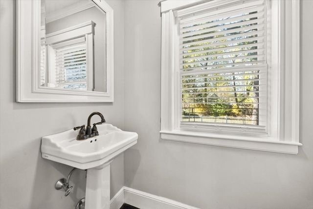 29 Pine Circle, Weymouth, MA 02190