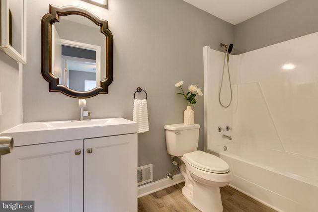 2576 FOX RIDGE CT, Woodbridge, VA 22192