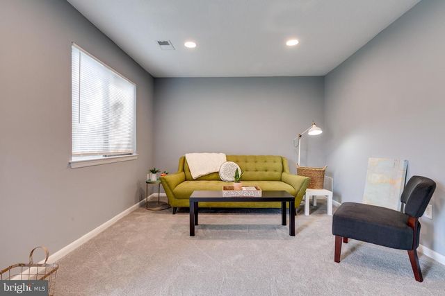 2576 FOX RIDGE CT, Woodbridge, VA 22192