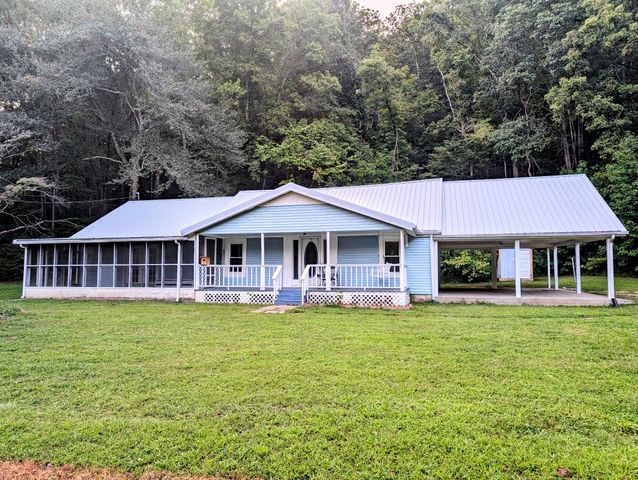 637 N Robinson Rd, Centerville, TN 37033