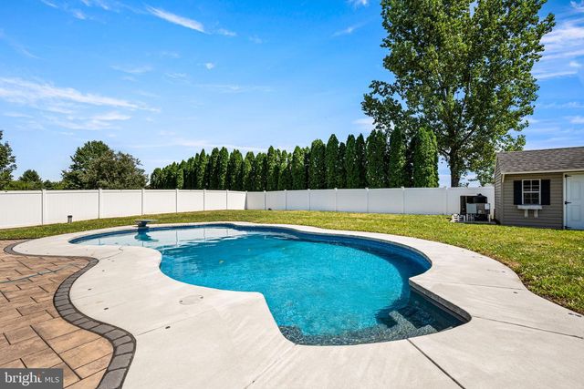 108 DOGWOOD DR, Bernville, PA 19506