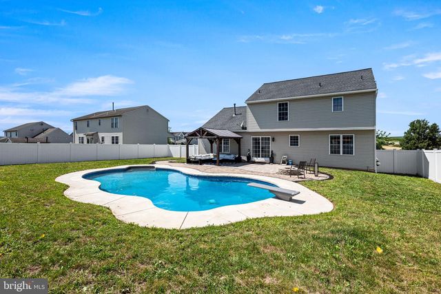 108 DOGWOOD DR, Bernville, PA 19506