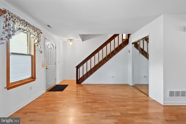 6 WHITEMARSH CT, Dover, DE 19904