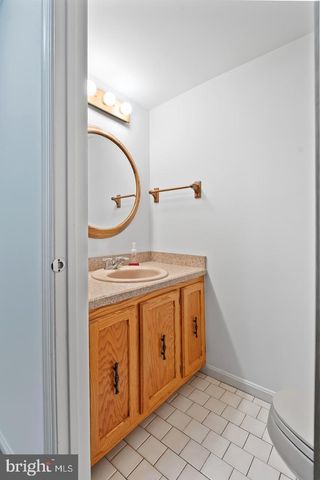 6 WHITEMARSH CT, Dover, DE 19904