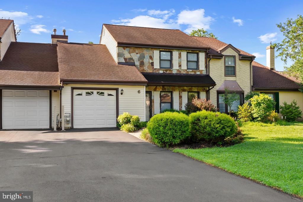 6 WHITEMARSH CT, Dover, DE 19904