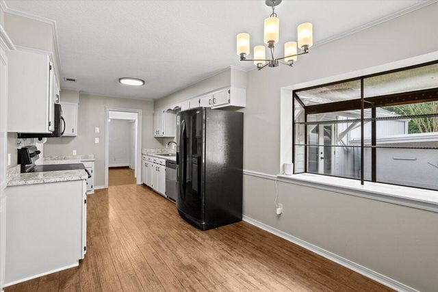 99 Poplar Dr., Hattiesburg, MS 39402