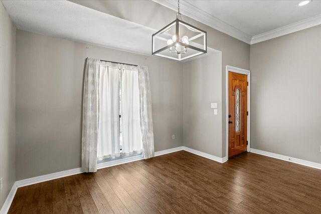 99 Poplar Dr., Hattiesburg, MS 39402