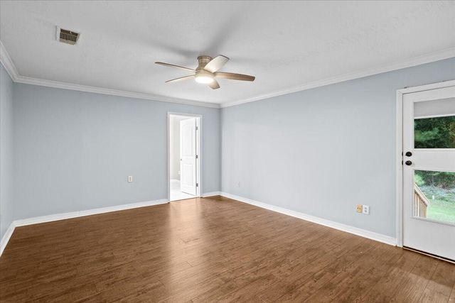 99 Poplar Dr., Hattiesburg, MS 39402