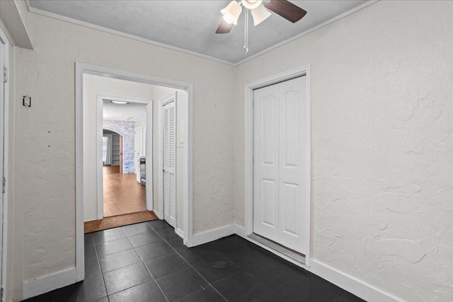 99 Poplar Dr., Hattiesburg, MS 39402