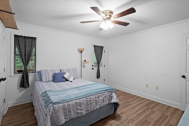 99 Poplar Dr., Hattiesburg, MS 39402