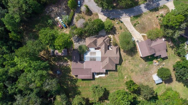 99 Poplar Dr., Hattiesburg, MS 39402