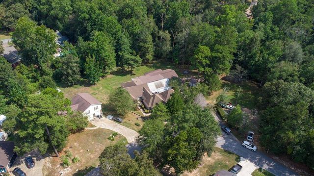 99 Poplar Dr., Hattiesburg, MS 39402