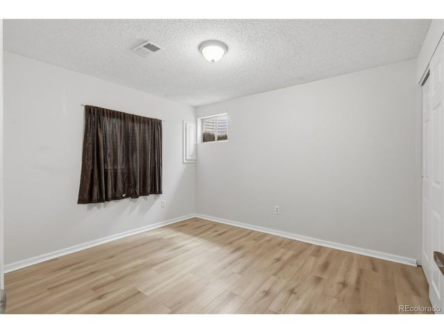 4100 S Laredo Way, Aurora, CO 80013