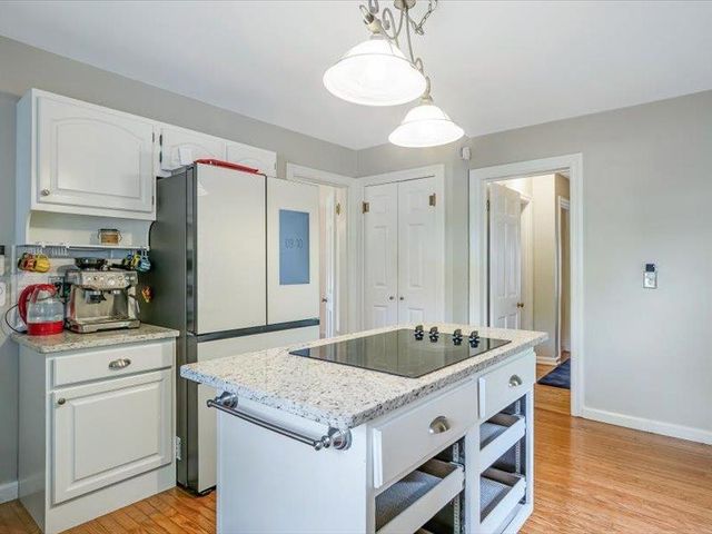 211 Country Club Lane, Belleville, IL 62223
