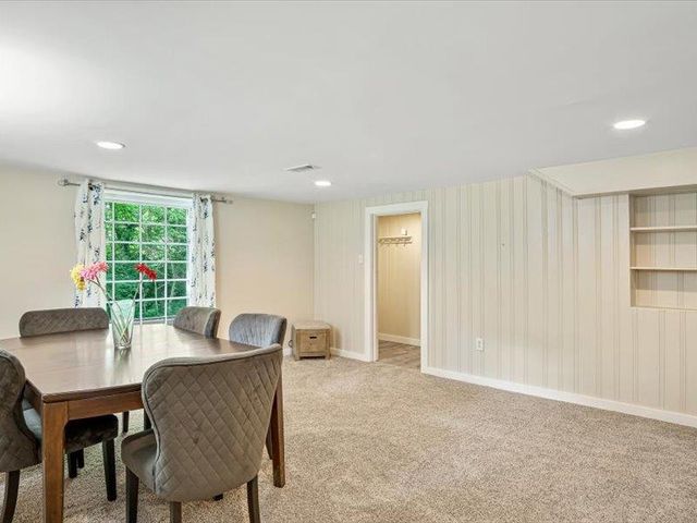 211 Country Club Lane, Belleville, IL 62223