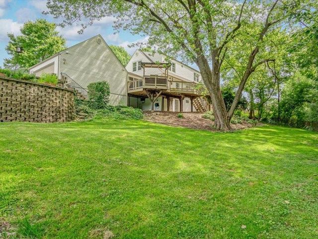 211 Country Club Lane, Belleville, IL 62223