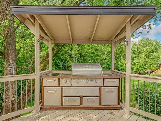 211 Country Club Lane, Belleville, IL 62223