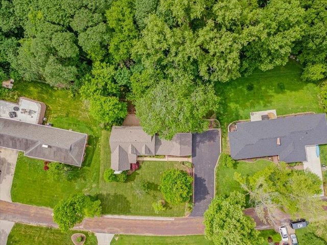 211 Country Club Lane, Belleville, IL 62223