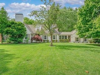 211 Country Club Lane, Belleville, IL 62223