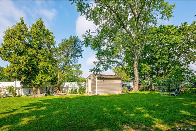 199 W Orange Street, Brentwood, NY 11717
