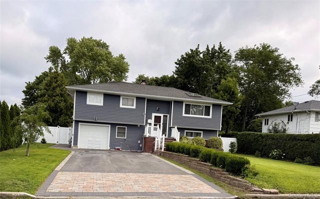 199 W Orange Street, Brentwood, NY 11717