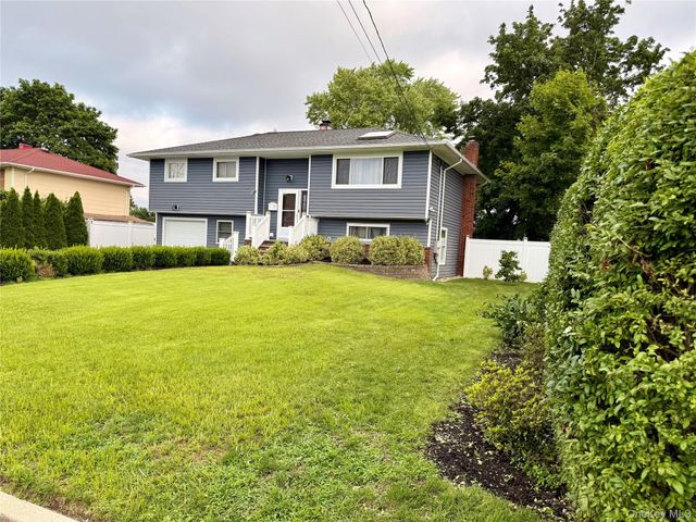 199 W Orange Street, Brentwood, NY 11717