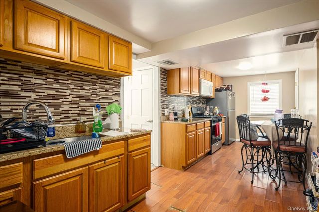 199 W Orange Street, Brentwood, NY 11717