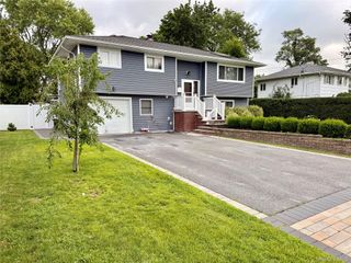 199 W Orange Street, Brentwood, NY 11717