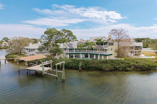 600 SOUNDVIEW DRIVE, Palm Harbor, FL 34683