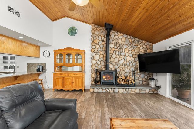 1520 Crestmont Oak Dr, Roseville, CA 95661