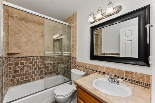 1520 Crestmont Oak Dr, Roseville, CA 95661