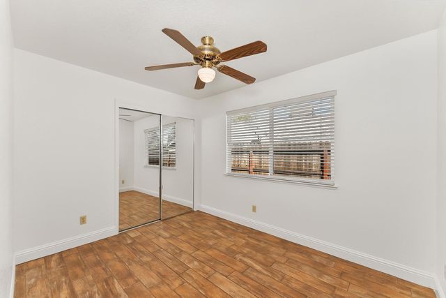 1520 Crestmont Oak Dr, Roseville, CA 95661