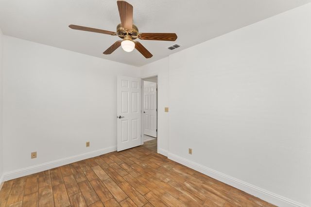 1520 Crestmont Oak Dr, Roseville, CA 95661