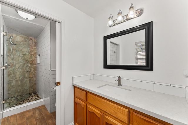 1520 Crestmont Oak Dr, Roseville, CA 95661